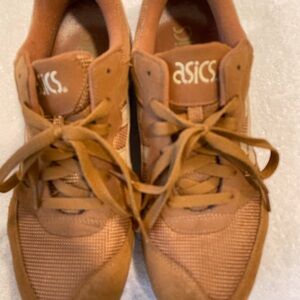 Asics.Lique 10.5 brown